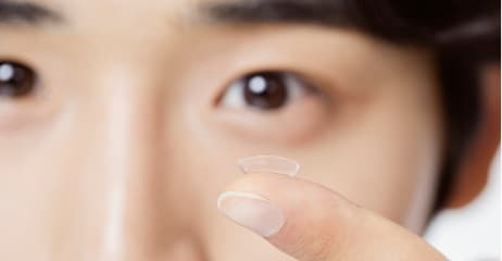 콘택트렌즈 착용